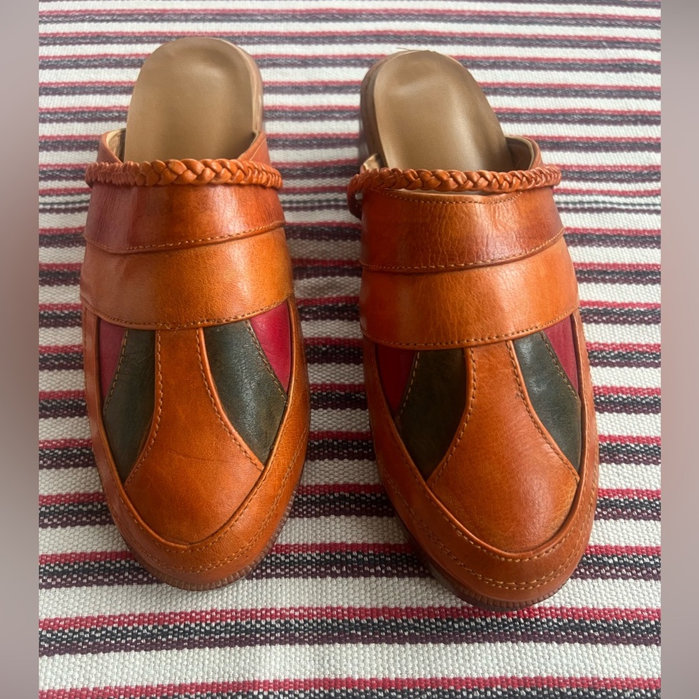 Vintage Leather Clogs Mules EU 37 (US 6.5/7)
